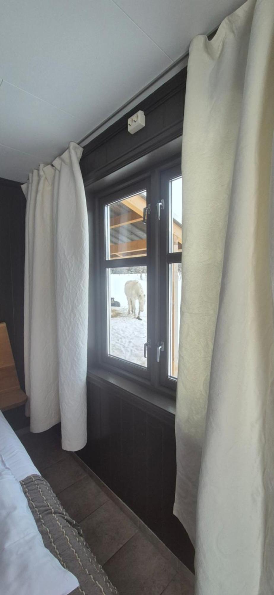 Yggdrasil Farmhotel Retreat, Spa & Yoga Straumsbukta Ruang foto