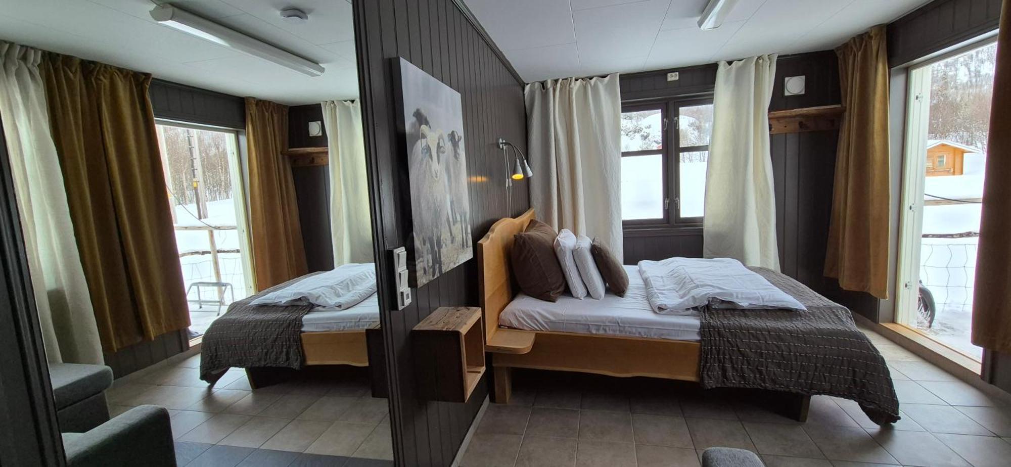 Yggdrasil Farmhotel Retreat, Spa & Yoga Straumsbukta Ruang foto